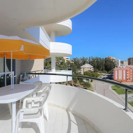 Sotto Mayor アパート